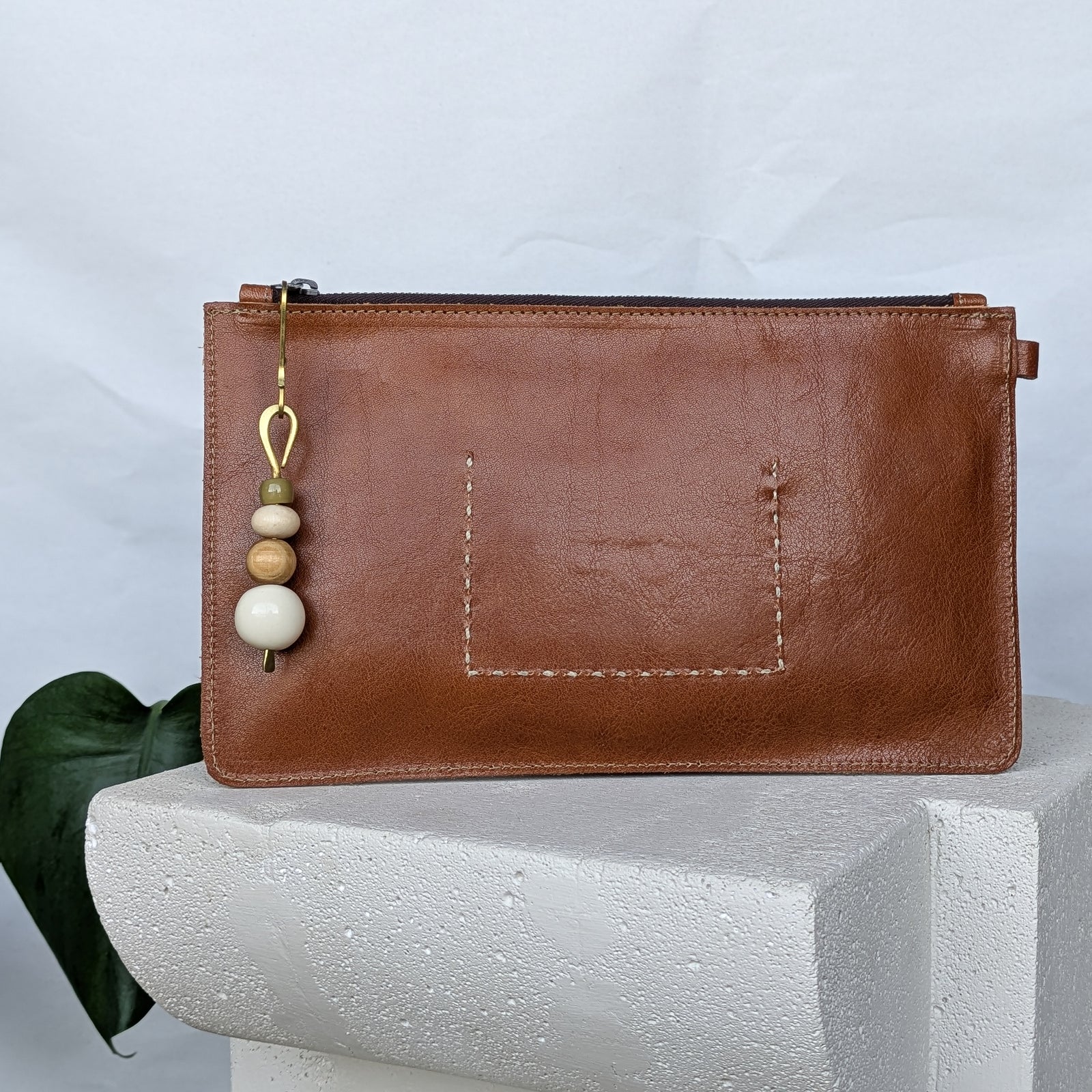 Charming Leather Clutch - Cognac